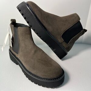 ZARA GENUINE SUEDE UPPER ANKLE BOOTS w/TRACK SOLE & Zip Closure